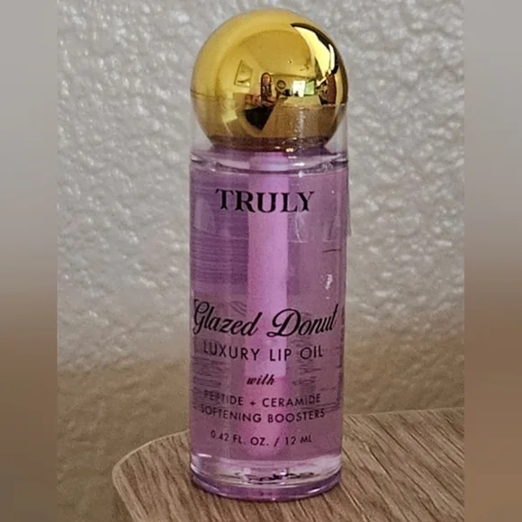 Truly Glazed Donut Luxury Lip Oil - Picture 1 of 1